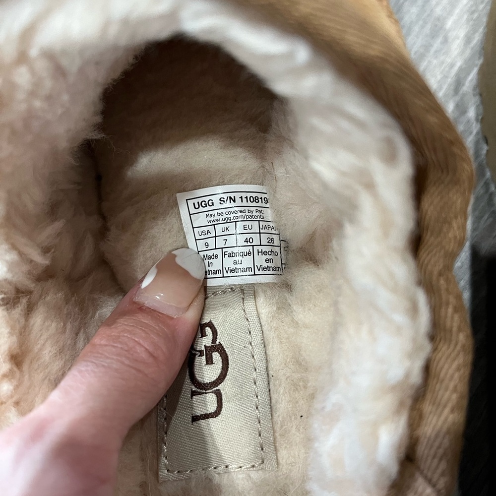 Ugg Classic Slipper - image 3